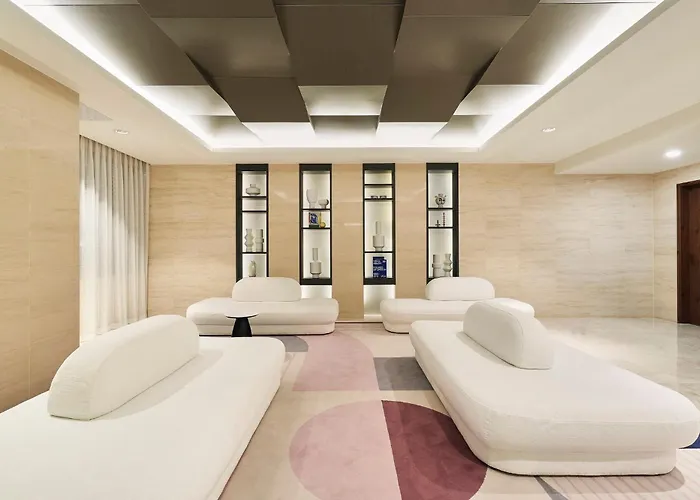 Hotel Voco Myeongdong By Ihg 4*